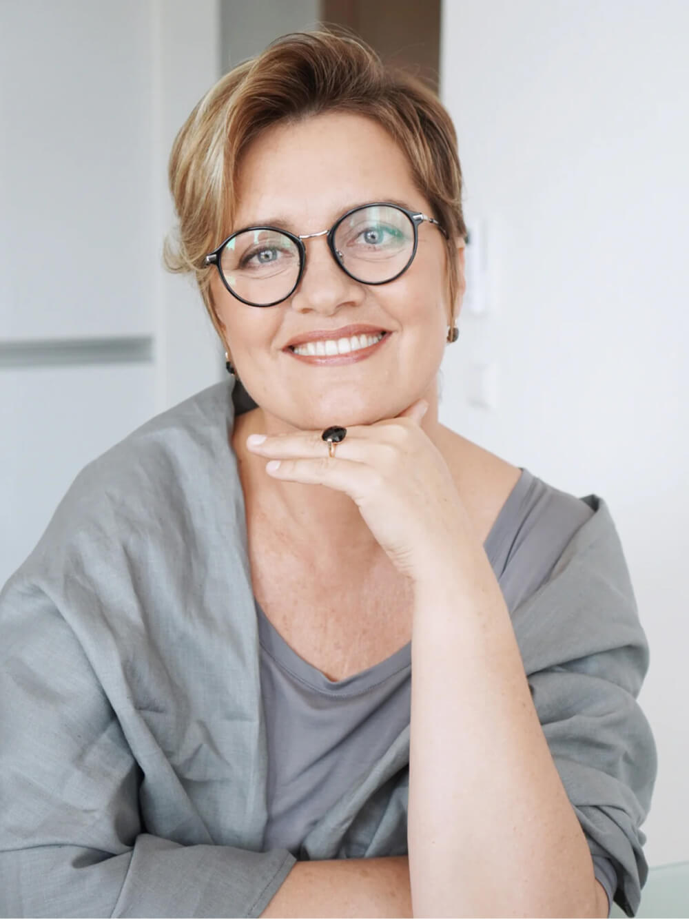 Dr. Alena Butkevica |